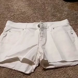 Gap 3 inch shorts